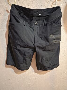 Lululemon  Black Men's Cargo Shorts with Zip Pockets